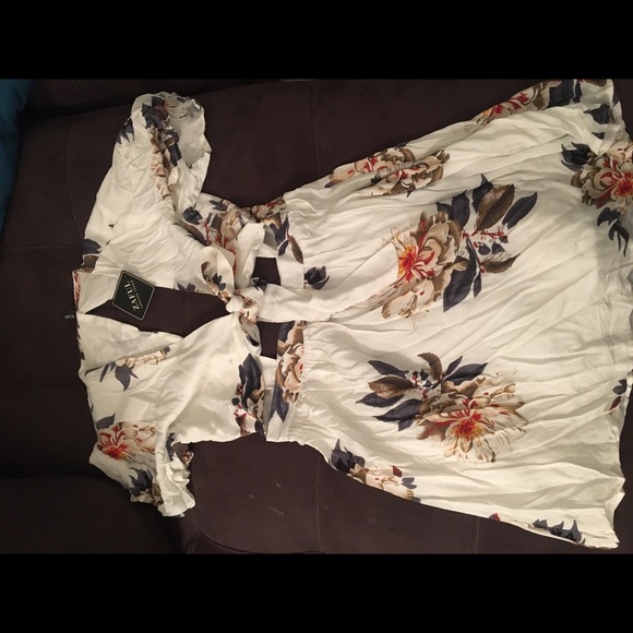 Dress - Picture 3 of 3